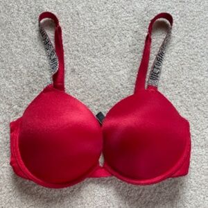 Victoria’s Secret shine strap push up bra